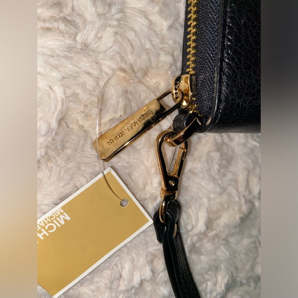 SALE! Michael Kors Large Jet Set Travel Phone Wristlet NEW WITH TAGS - Picture 5 of 16